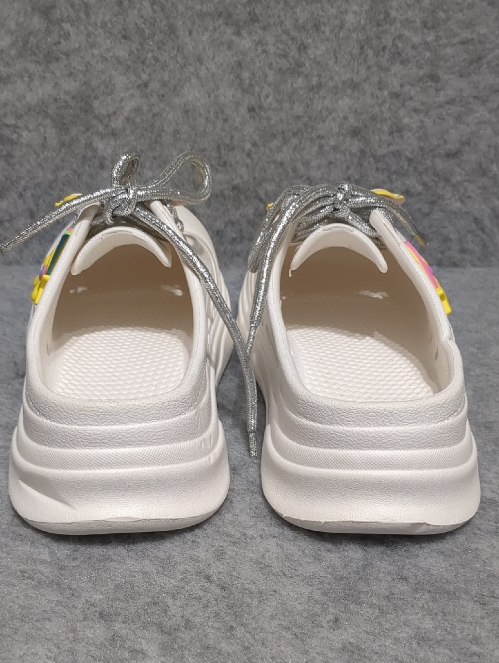 Miniso discontinued powerpuff girls slip on Eva White Women's shoes Size 7 - Picture 3 of 14